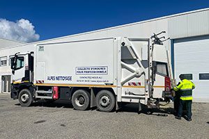 Collecte d'ordures ménagères pour professionnels dans les Alpes-de-Haute-Provence - Alpes Nettoyage à Sisteron